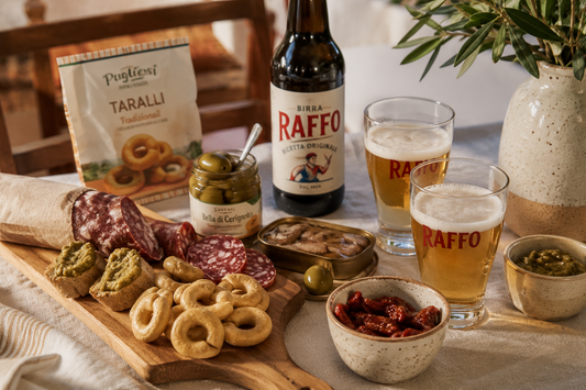The Ultimate Italian Aperitivo Guide: History, Traditions & What Italians Really Eat