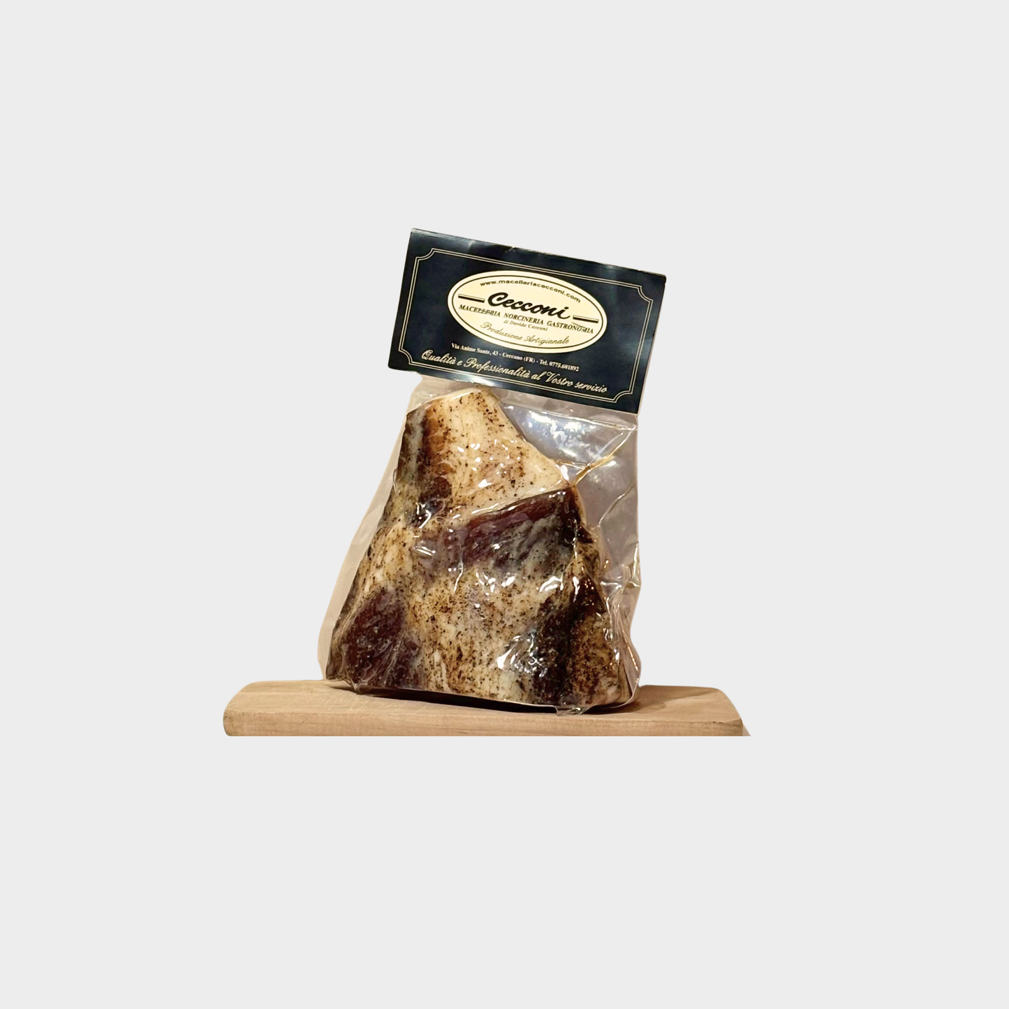 “Guanciale artigianale stagionato Macelleria Cecconi Davide – salume italiano Essenza Pisterzi”