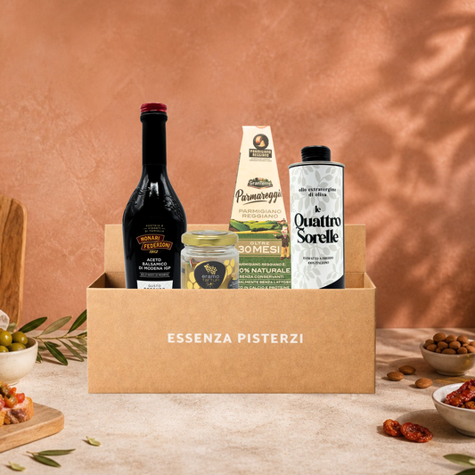 La Signature Taste of Italy una selezione premium di eccellenze italiane con Parmigiano Reggiano 30 mesi, olio EVO pugliese, aceto balsamico IGP e miele al tartufo bianco. Un viaggio autentico nei sapori italiani.