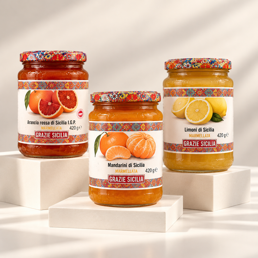 Grazie Sicilia Sicilian marmalade gift set with three 420g jars of blood orange IGP, mandarin and lemon marmalade, available at Essenza Pisterzi.