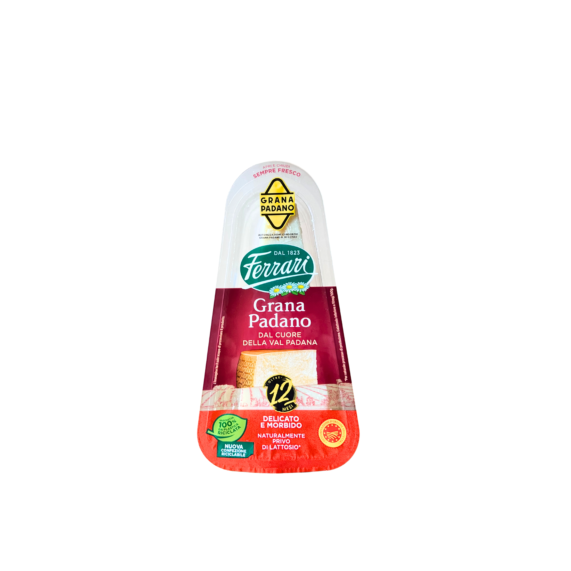 FERRARI Grana Padano DOP +12 mesi 150g – formaggio italiano stagionato a scaglie o pezzo intero su sfondo neutro – Essenza Pisterzi