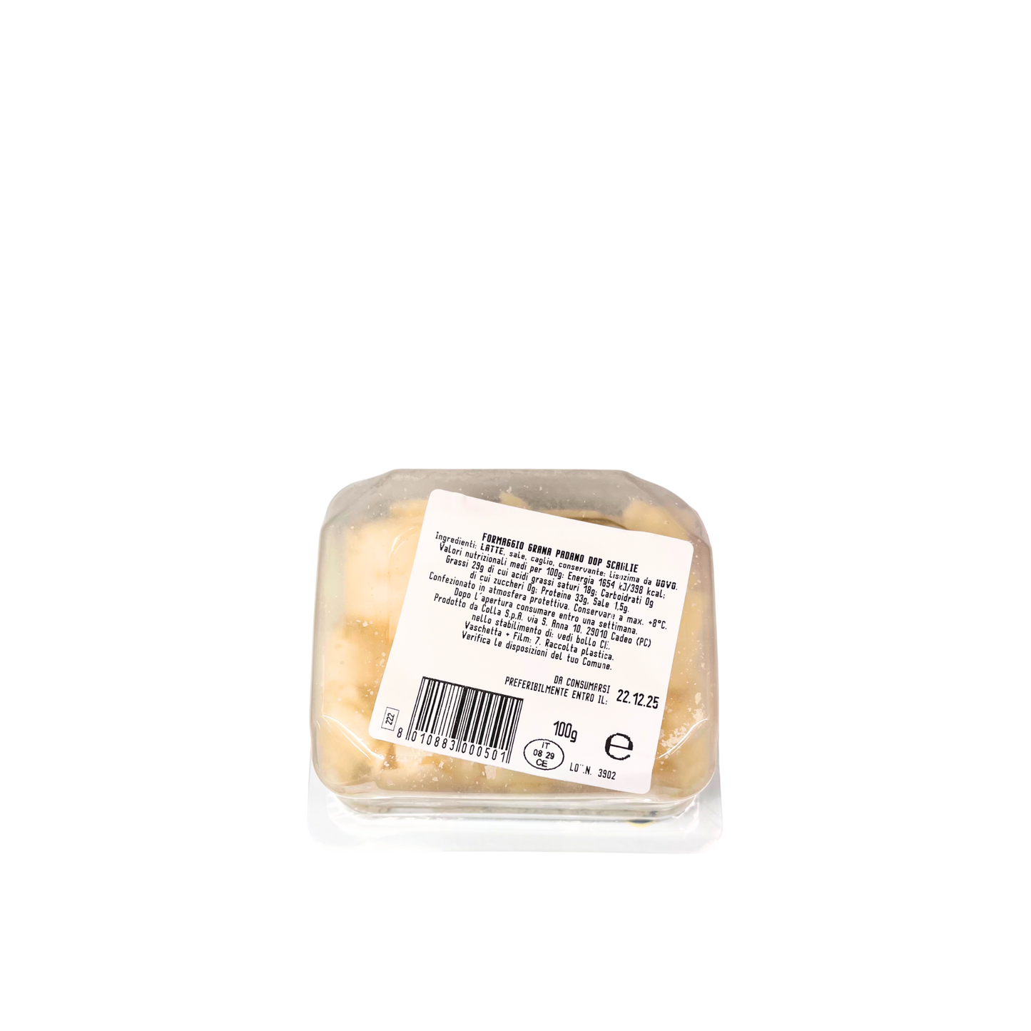 Scaglie di Grana Padano DOP 100g su tagliere di legno con vino e noci, ideali per aperitivi o insalate – Essenza Pisterzi