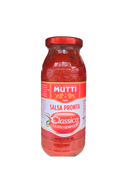 Vasetto di MUTTI Salsa di Pomodoro Pronta Classica da 300 grammi, gusto semplice, confezione rossa con etichetta dorata.
